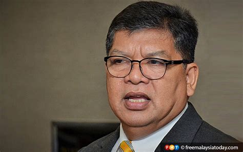 Speaker Dewan Rakyat Nafi Anak Dilantik Pegawai Khas Hot Fm