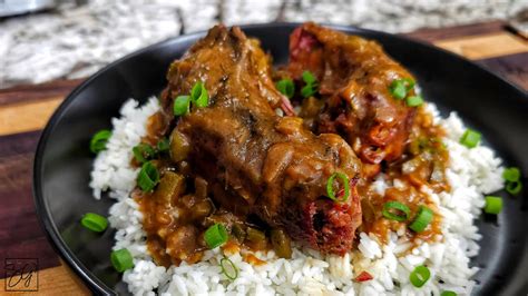 Delicious Smothered Turkey Necks Youtube