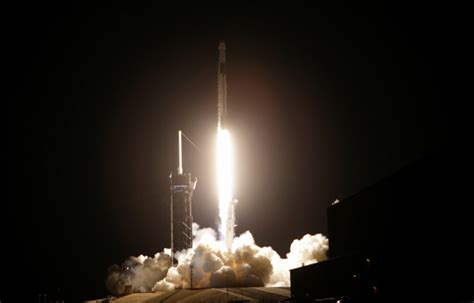 Spacex Launches Spy Satellite For U S Lands A Rocket