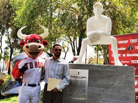 Develan Escultura En Honor A Scar Robles El Mexicano Gran Diario