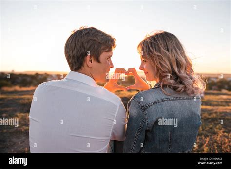 Parejas Haciendo El Amor Fotografías E Imágenes De Alta Resolución Alamy