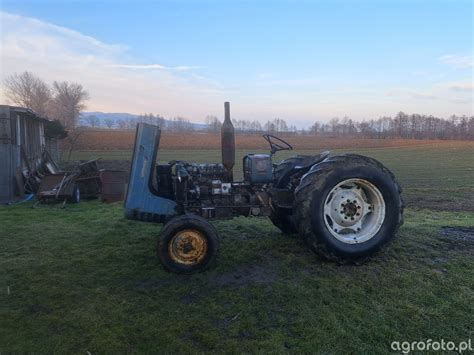 Foto ciągnik Zetor 3011 id 823914 Galeria rolnicza agrofoto