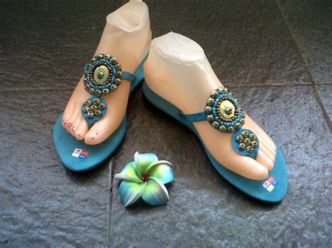 Oleh Oleh Khas Bali Sandal Two Moon