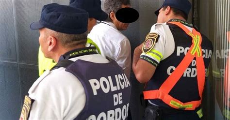 Lo Detienen Por Tocarle La Cola A Una Joven En El Centro