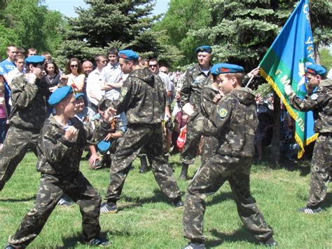 В Мариуполе воины интернационалисты отстояли свой интерес на площади