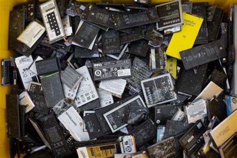 Tesla co-founder’s battery recycling firm gets a cushy $700M investment ...