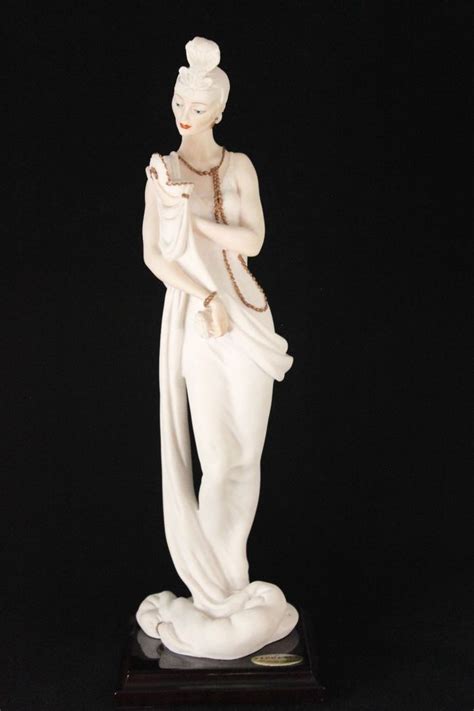 G Armani Florence Figurine Sculpture “lady With Powder Puff” 0392f Mint Powder Puff Armani