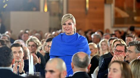 Kolinda U Elegantnom Izdanju Pokazala Nikad Vitkiju Figuru A Nakon