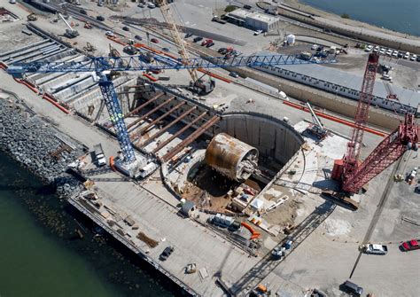 Hampton Roads Bridge-Tunnel Expansion - HNTB