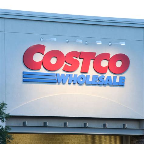 Brendan Fraser Hits Fashion Show With Handsome Son, 21 - Parade