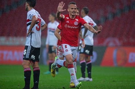 golaço de Renê Inter vira sobre o São Paulo pelo Brasileirão SDA