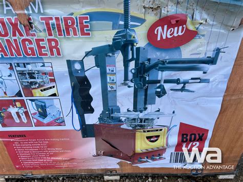 Deluxe Tire Changer With Dual Swing Arm Assist