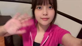 Masturbación selfie de una estudiante universitaria con una voz linda y ruidosa XVIDEOS