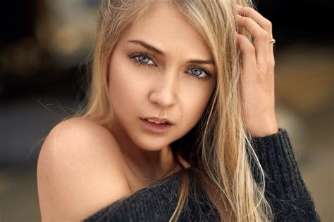 Download Blonde Depth Of Field Blue Eyes Face Woman Model Hd Wallpaper By Alex Fetter