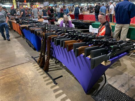 State cites gun show attendance in fight with feds | Navarre Press