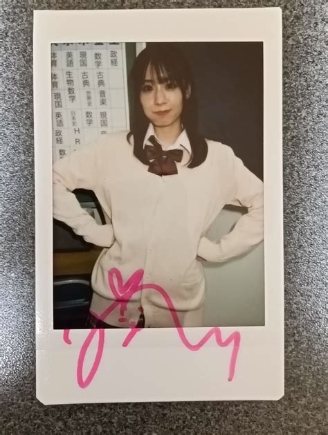 Yahoo オークション 未歩なな サイン入りチェキ Best naked 02 直筆