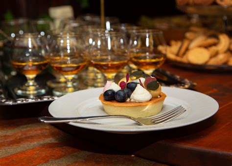 9 Surprising Dessert and Wine Combinations - Dr. Liz Thach, MW