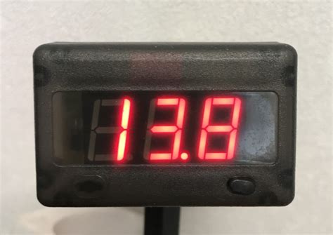 Вольтметр в прикуриватель - купить цифровые вольтметры в авто 24 вольта