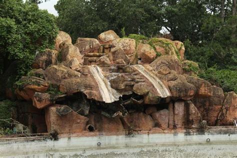 Disney’s River Country - Walt Disney World's Abandoned Water Park