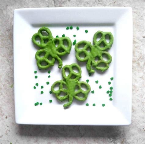 Shamrock Pretzels Fun St Patricks Day Snack