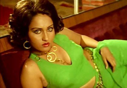 8 Hot Sexy Reena Roy Bikini Pics