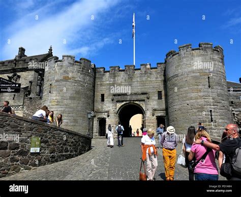 Entrance To Stirling Castle With Visitors Sightseeing Stock Photo Alamy