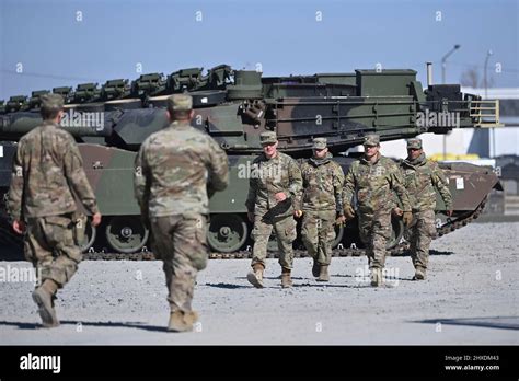 Grafenwoehr Germany 11th Mar 2022 Us Army Soldiers In Front Of Tanks