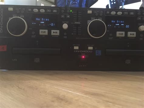 DN-D4000 - Denon DJ DN-D4000 - Audiofanzine