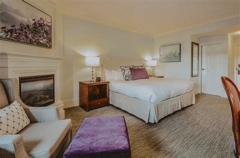 Deluxe Guest Rooms At Queen S Landing In Niagara On The Lake Vintage