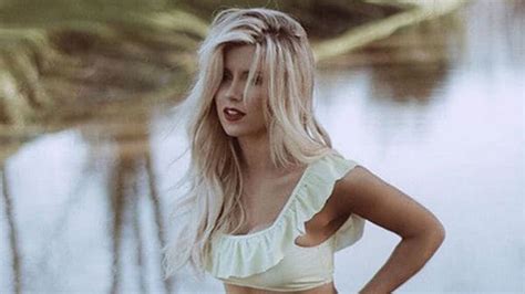 Laurita Fernández y una producción hot