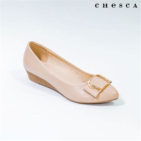 Finickee Amelia Wedge Close Shoes Cream Nude Shopee Philippines