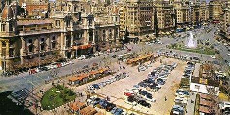 Cuando La Plaza Del Ayuntamiento De Valencia Era Un Gran Parking Al