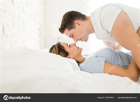 Side View Man Woman Making Love Bed Home Stock Photo by ©tonodiaz 205783624