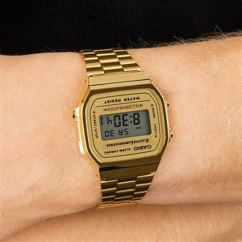 Venta Reloj Casio Retro Dorado En Stock