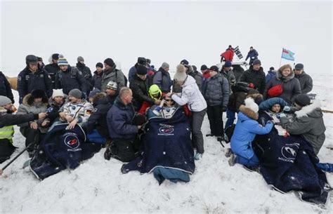 Trois astronautes de l ISS de retour sur Terre après une mission