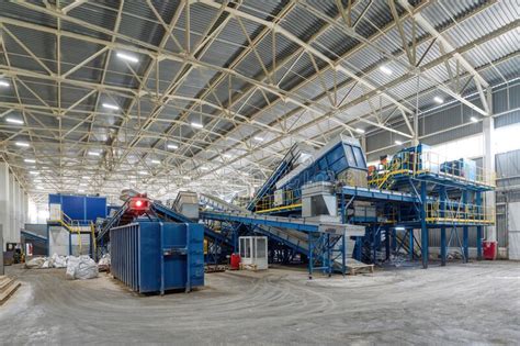 Une Usine Moderne Pour Le Tri Et Le Recyclage Des D Chets M Nagers Et