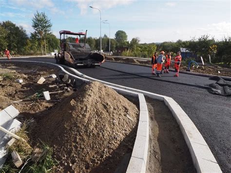 Postęp prac przy przebudowie ul Władysława IV w Koszalinie ZDJĘCIA