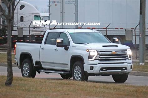 2024 Chevy Silverado Hd In Iridescent Pearl Tricoat Photos