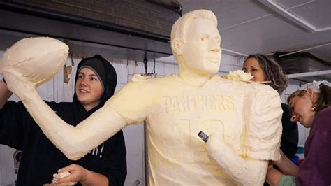 Butter Sculptor To Pay Tribute To Uni Alumnus Kurt Warner With 300lb Butter Statue At Iowa State