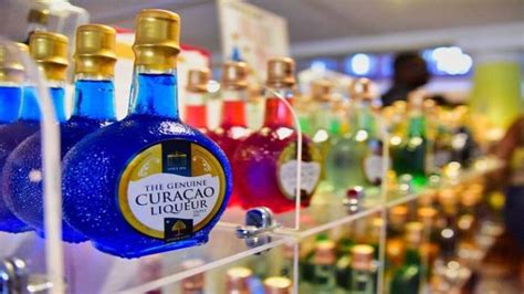 Ликер Блю Кюрасао (Blue Curacao): как пить и готовить