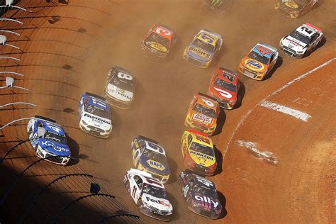 Drivers Say Multiple Grooves Possible In Bristol Dirt Race