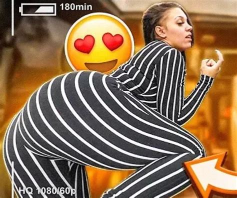 I Want My Face All Up In Her Ass Scrolller