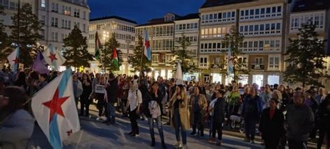 Varios Centenares De Ciudadanos Muestran Su Apoyo Al Pueblo Palestino