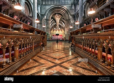 Cathedral interior hereford hi-res stock photography and images - Alamy