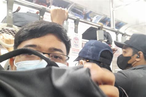 Foto Dipantau Lewat CCTV Pelaku Pelecehan Di KRL Bakal Ditangkap