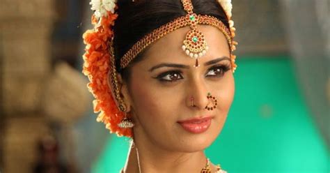 Actress Photo Gallery Meenakshi Dixit Hot Stills Photos Images For Actress Hot Images