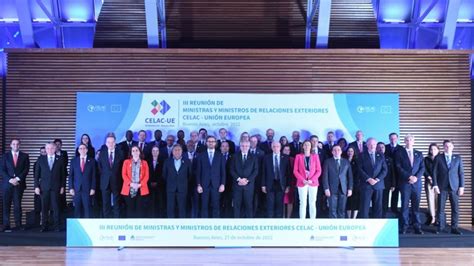 La Cumbre Ue Celac Cerr Con Desacuerdos Sobre La Guerra En Ucrania