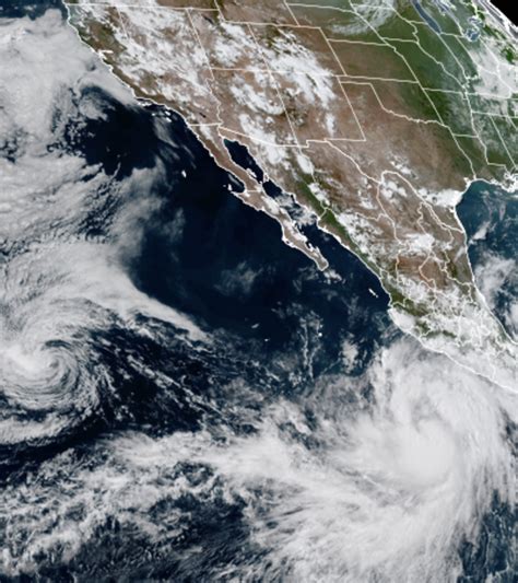 Satellite photos show Hurricane Hilary bearing down on Southern California