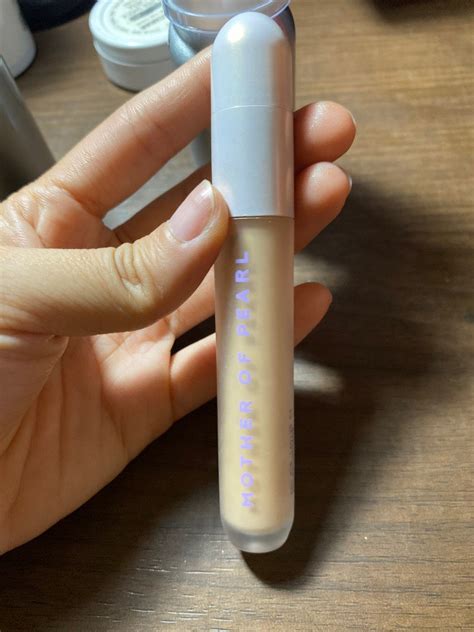 Concealer Mop Mn Kesehatan Kecantikan Rias Wajah Di Carousell