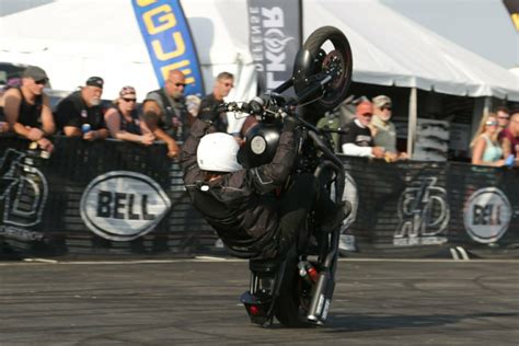 Sturgis Bell Helmets Brawl At The Buffalo Stunt Comp Hot Bike